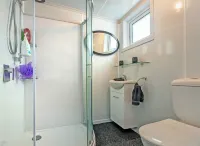 Beachy Bach - With Brand New Spa Pool!  호텔