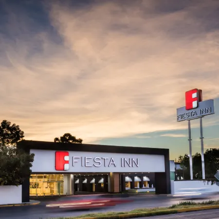 Fiesta Inn San Luis Potosi Glorieta Juarez Отели рядом с достопримечательностью «Парк Тангаманга»