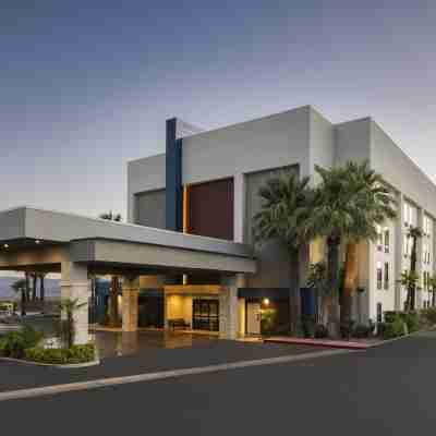 Hampton Inn St. George Hotel Exterior