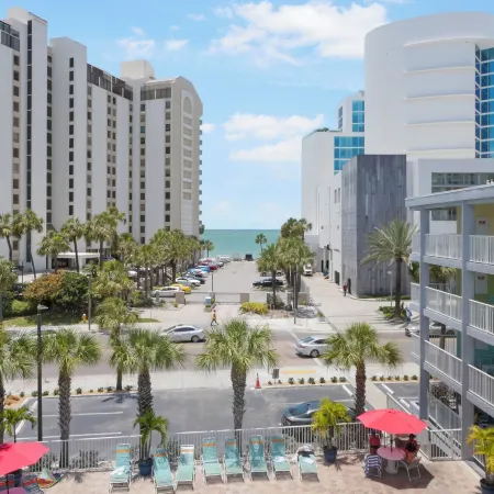 Pelican Pointe