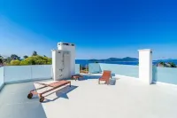 Apartment Lula - Superior Two-Bedroom Apartment with Balcony and Sea View Hotels in Orasac