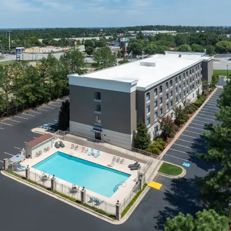 Holiday Inn Express & Suites Augusta West - Fort Gordon by IHG