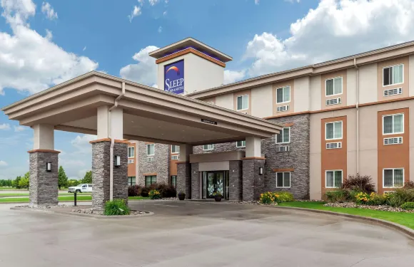 舒眠酒店及套房大福克斯 靠近阿勒魯斯中心