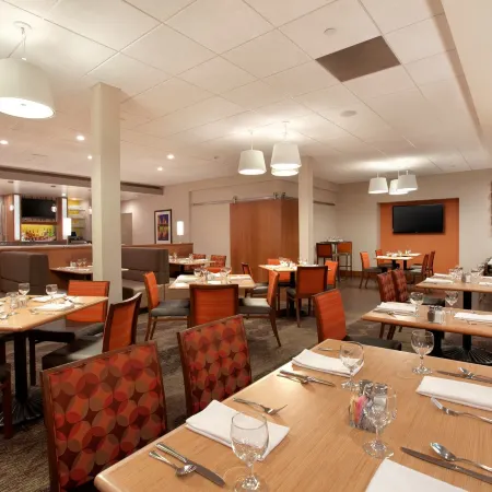 Holiday Inn PORTLAND-AIRPORT (I-205) by IHG