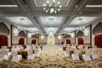 Bab Al Qasr Hotel