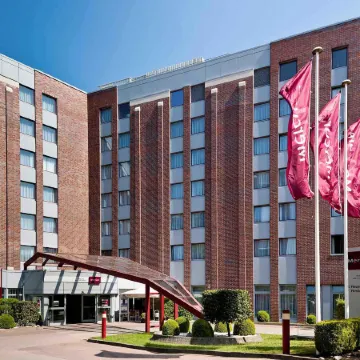 Mercure Hotel Hamburg am Volkspark Отели рядом с достопримечательностью «Нинштедтен»