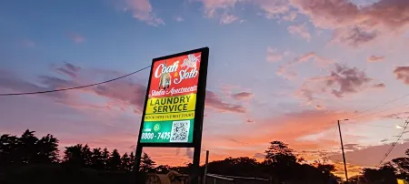 Hotel & Hostel Sloth Backpackers