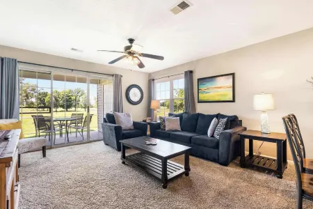 Golf View Escape - Holiday Hills Branson - Golf - Outdoor Pools
