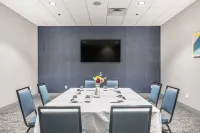 Spark by Hilton Madison Central - Breakfast