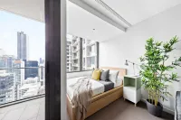 Cozy Studio Near Southern Cross with City Views - 2-Star