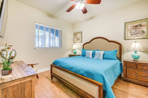 Miramar Beach Condo w/ Pool - Walk to Beach! - balcón