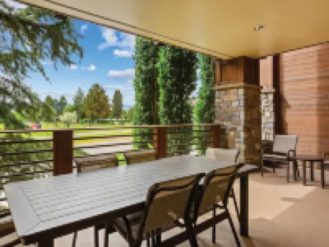 WorldMark Chelan - Lake House Hotels in Chelan