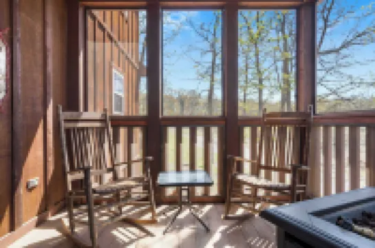 Fox Hollow Family Lodge