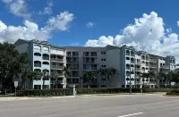 Charming Marco Island Beach Condo-Beach Access-JW Alternative
