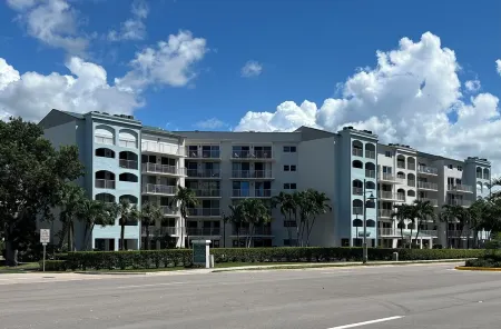Charming Marco Island Beach Condo-Beach Access-JW Alternative Отели рядом с достопримечательностью «Hideaway Beach»