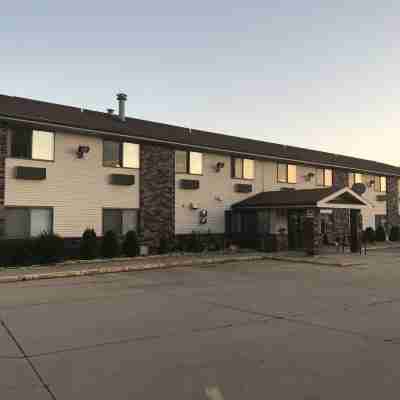 American Inn Cedar Rapids South Hotel Exterior