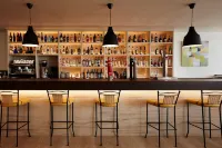 Hotel Las Arenas, Affiliated by Melia - Barer