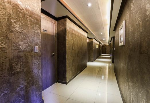 Goodstay Bandi Hotel