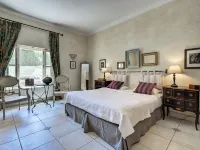 Mas des Comtes de Provence Hotels in Tarascon