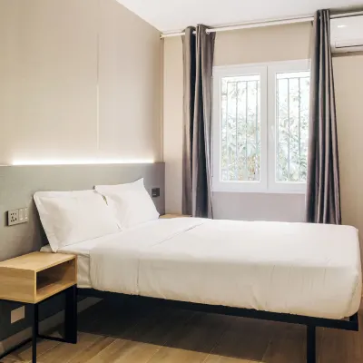 Hotel Golden Madrid Hotels near Batan Metro Station