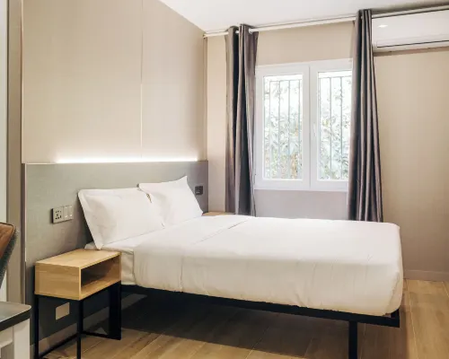 Hotel Golden Madrid Hotels near Latina