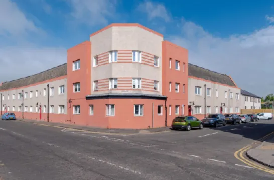 寬敞的三卧室房屋帶停車位 酒店