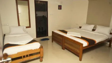 JUNGLE FARMS BY MAARK INN