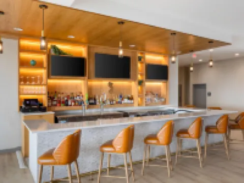 Comfort Inn & Suites Newark Liberty International Airport Hotels in Newark