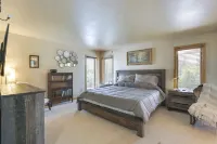 Stunning Sheridan Ranch Villa Mountain View! - bar