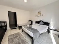 Hotel Sisters Inn Hotels in Moalboal