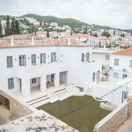 Liberty Suites Spetses