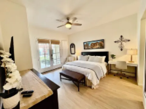 1BR#065127 Legacy Villas, Romantic Resort King Suite, Fireplace, Patio w/Views
