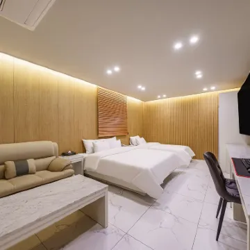 Gwangju Brown Dot Chungjang Hotels in der Nähe von Asian Culture Complex Bell of Democracy