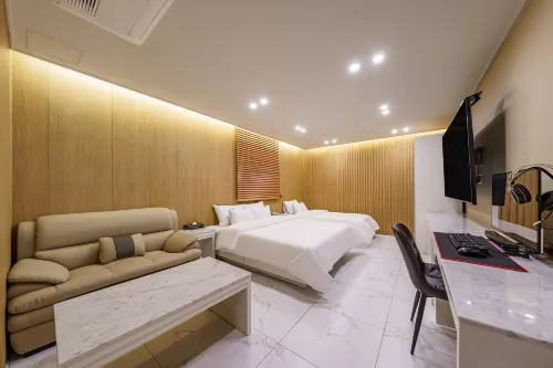 Gwangju Brown Dot Chungjang