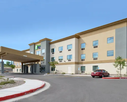 Holiday Inn Express & Suites GLOBE by IHG Ξενοδοχεία στην πόλη Globe
