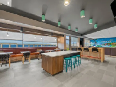 Tru by Hilton Oshawa Hotels in Oshawa