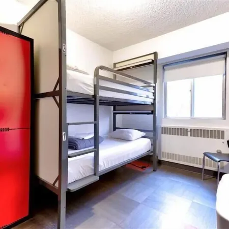 HI Edmonton - Hostel