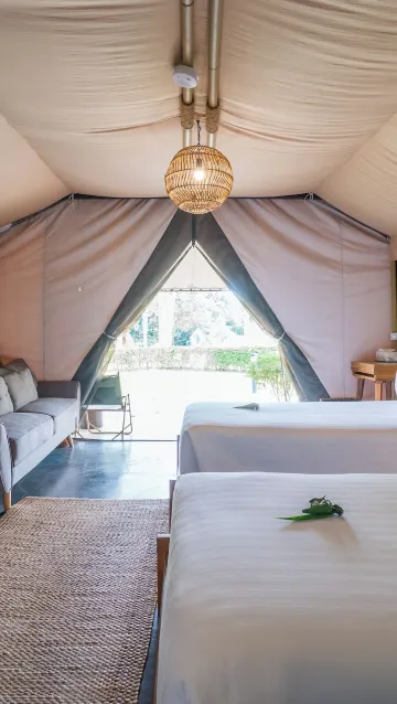 เต็นท์ วิวคลอง เตียงแฝด