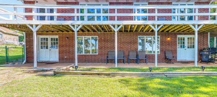 Lakefront Arkansas Escape w/ Grill, Dock & Kayaks! Hotels in Izard County