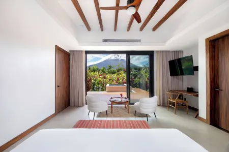 Arenal Manoa Resort & Hot Springs