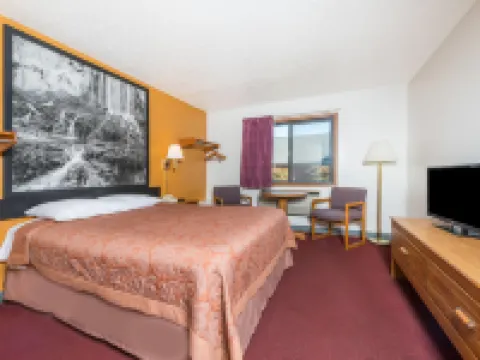 Super 8 by Wyndham Front Royal Hotels in Warren County