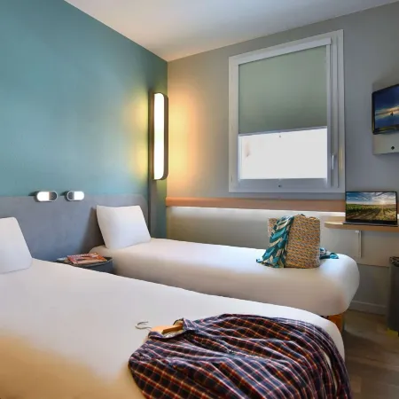 Ibis Budget Cholet Centre Отели в г. Шоле