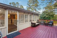 425 Plantation Road SW, Smyrna - Country Houses