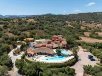 Hotel with swimming pool in Bari Sardo