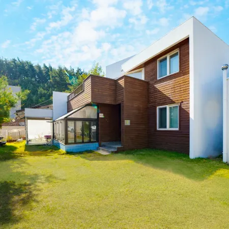 Daebudo Sunshine Kids Pool Villa