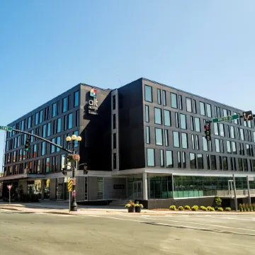 Alt Hotel St. John's