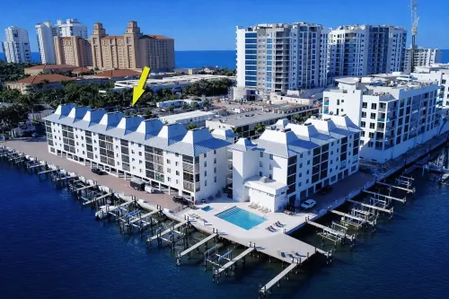 Vanderbilt Beach Condo, Bay Views, New Saltwater Pool, Walk to Beach
