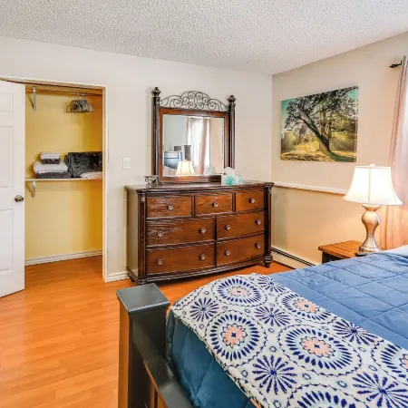 2 Mi to Dtwn: Cozy Getaway in Fairbanks!