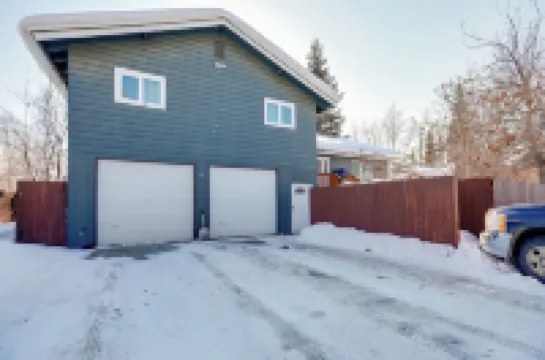 2 Mi to Dtwn: Cozy Getaway in Fairbanks! Hotels in 