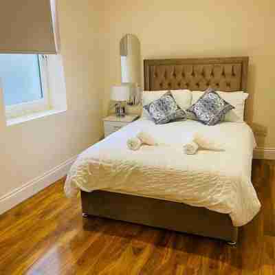 Near Hampden - Parking - Wifi - Sleeps 6 Others